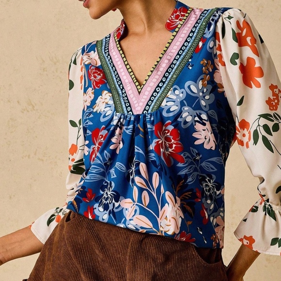 Plus Floral Print V neck 3/4 sleeve Blouse - Picture 5 of 6